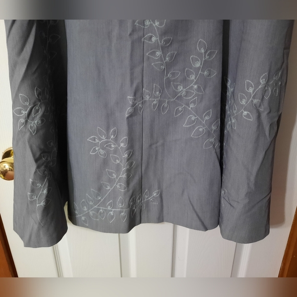 Sigrid Olsen Embroidered Gray Skirt - Picture 4 of 9